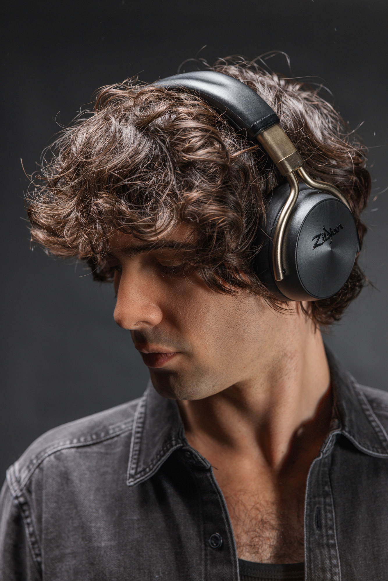 Zildjian ALCHEM-E Perfect Tune Over Ear Headphones in Black