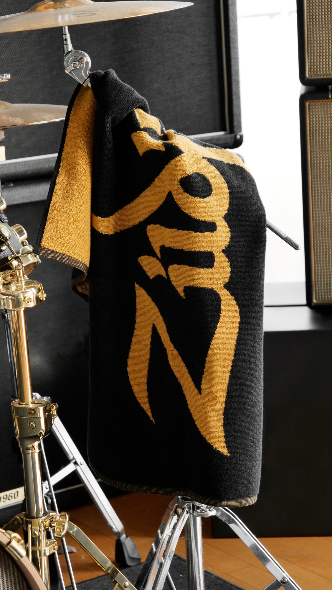Zildjian Handtuch mit Logo in schwarz-gold